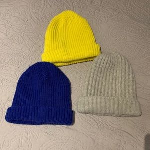 Beanie hats blue, yellow, grey
